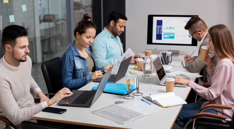 SV Intelligence careers and consulting team